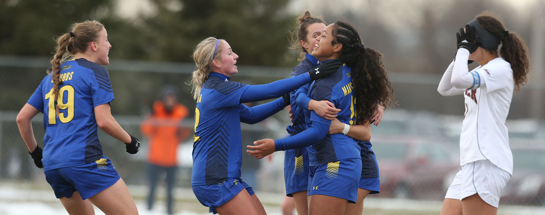 Summit heads to state girls soccer championship